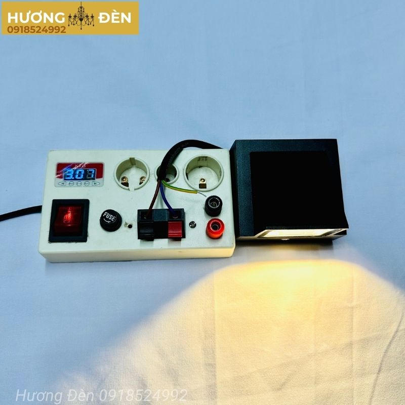 den-tuong-hien-dai-chinh-hang-vnt2220t1-den